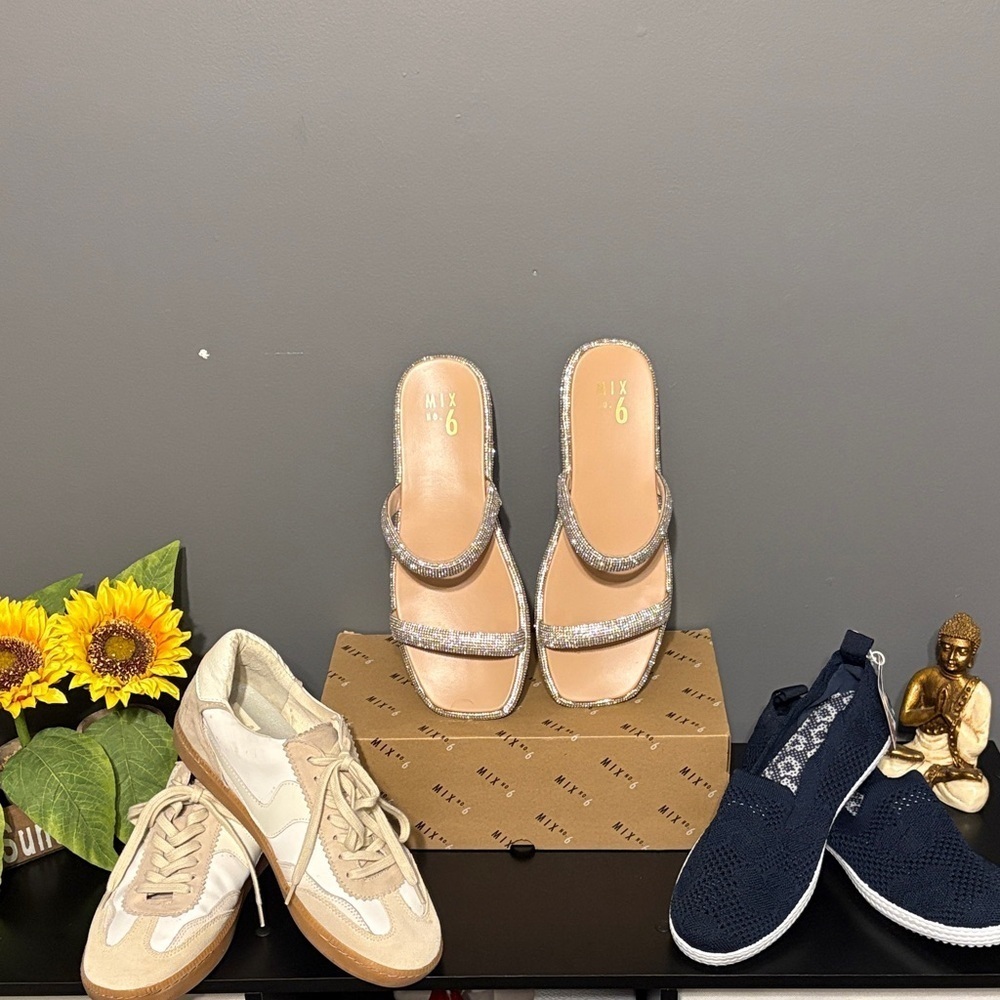 3 Pairs of Woman’s Shoes Size 10 - Picture 1 of 2
